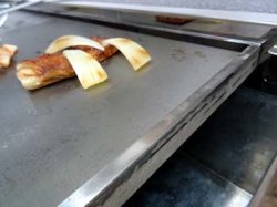 画像5: 1050ｘ750ｘ高さ720　手造り上鉄板（研磨）２本足長　