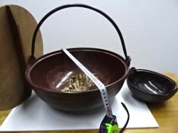 画像1: 電調用　民芸みやま鍋　２４ｃｍ　展示品x１のみ　鉄鋳物製　いなか鍋