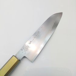 画像15: 堺孝行　くのいち　彫刻包丁　包丁に美しいデザインを彫刻した芸術品の包丁　筋引240ｍｍ　三徳180ｍｍ　ペティ150ｍｍ　３サイズ