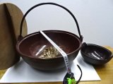 画像: 電調用　民芸みやま鍋　２４ｃｍ　展示品x１のみ　鉄鋳物製　いなか鍋