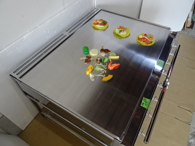 画像: １２００ｘ８００型　バック排気式　注文生産　鉄板焼き器