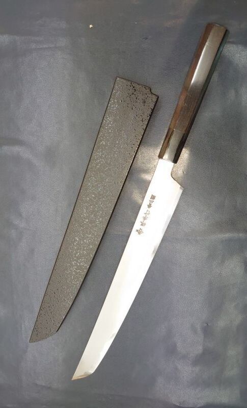 先丸柳刃 玄武 焔 HOMURA 300mm 両刃 安来青二鋼 塗り鞘ピン付き 先丸柳刃 玄武 焔 HOMURA 300mm 両刃 安来青二鋼 塗り鞘ピン付き